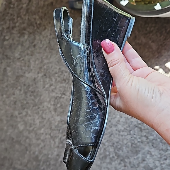 Madeline Stuart Wedge Pump Open Toe Shoes Size 8W Black - Picture 9 of 12